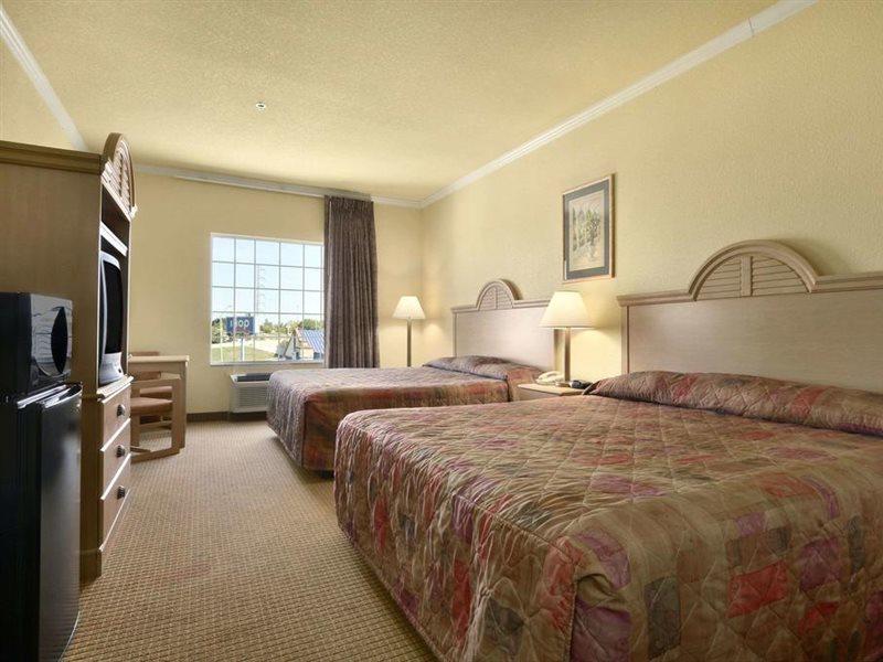 Super 8 By Wyndham San Antonio/Alamodome Area Hotel Exterior foto